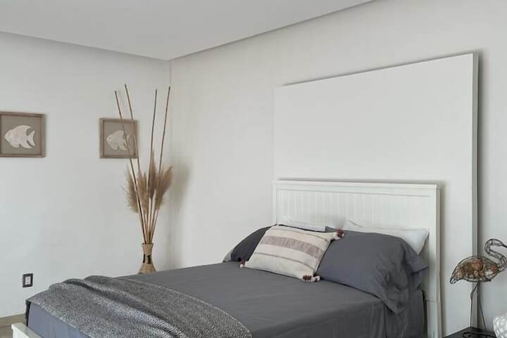 Room 12 of 21
