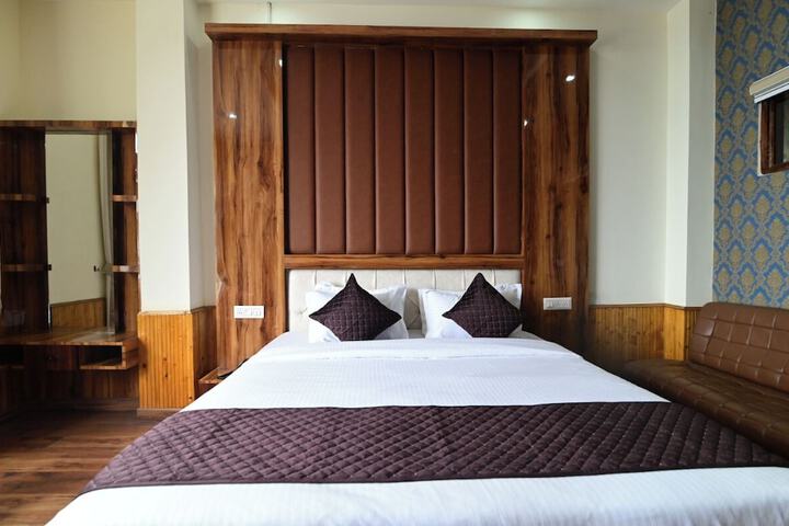 Room 19 of 42
