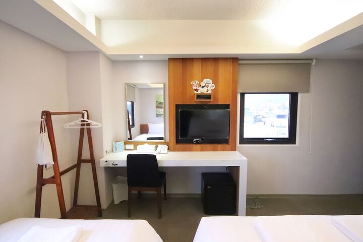 Room 48 of 87