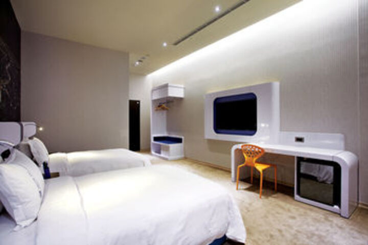Room 51 of 72
