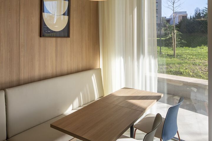 Room 27 of 115