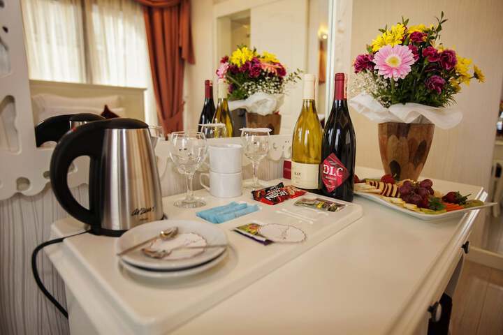 Dining Photos