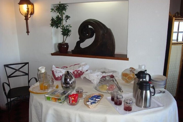 Dining 62 of 98