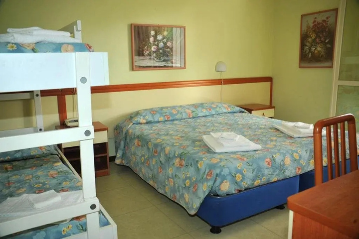 Room 3 of 11