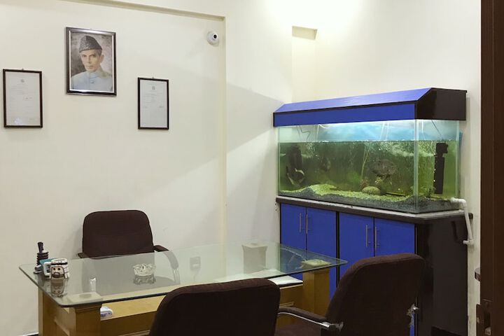 Business Center 26 of 29