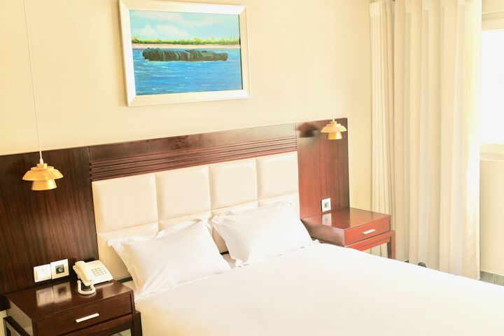 Room 10 of 64