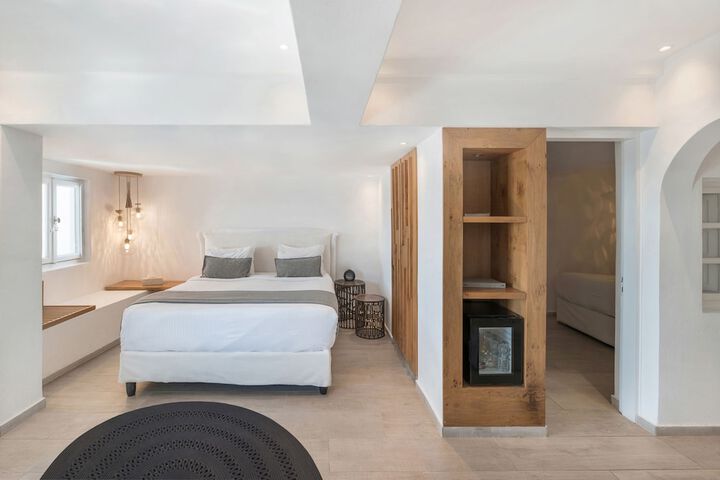 Room 28 of 237