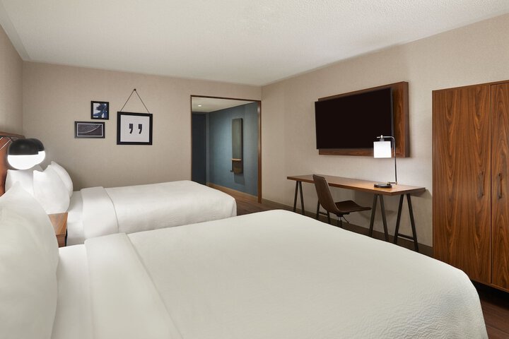 Room 14 of 38