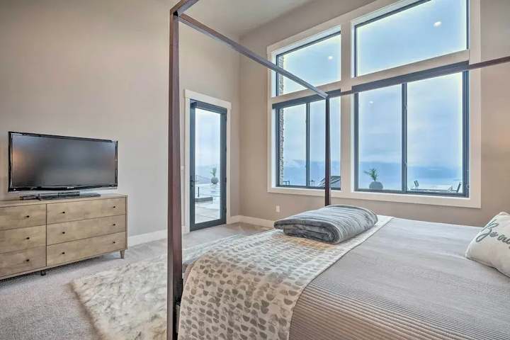 Room 5 of 21
