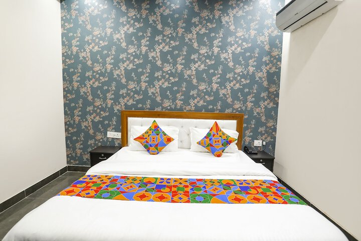 Room 15 of 21