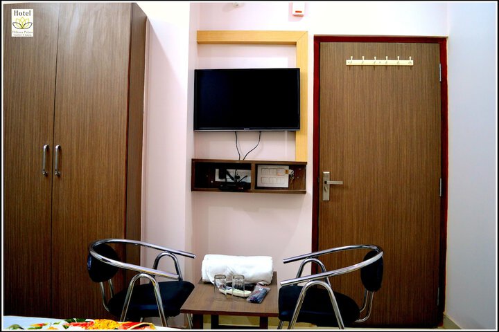 Room 11 of 72