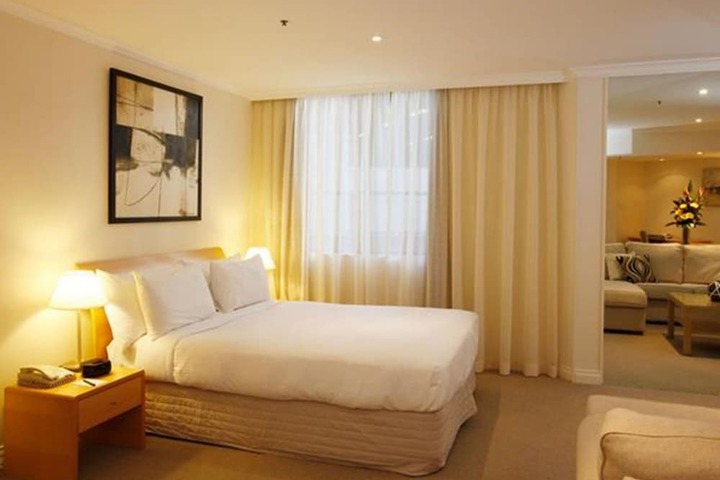 Room 32 of 136