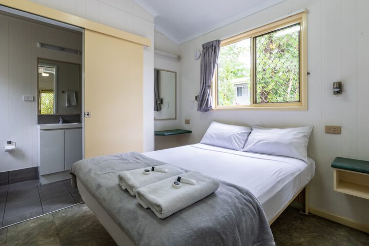 Room 4 of 63