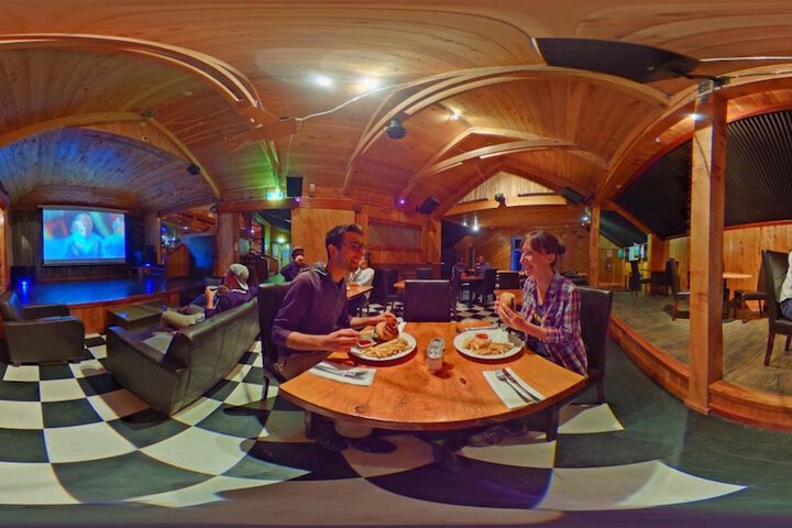 Dining 26 of 38
