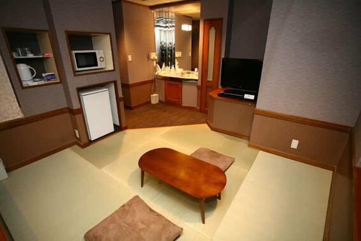 Room 20 of 35