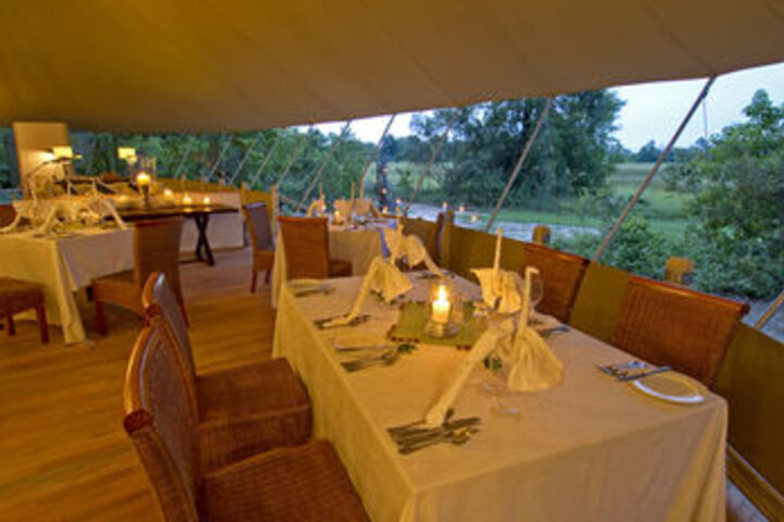 Dining 5 of 24