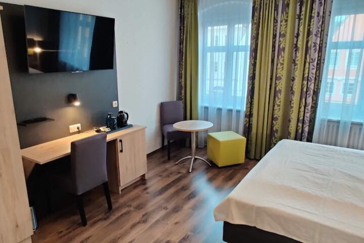 Room 14 of 61