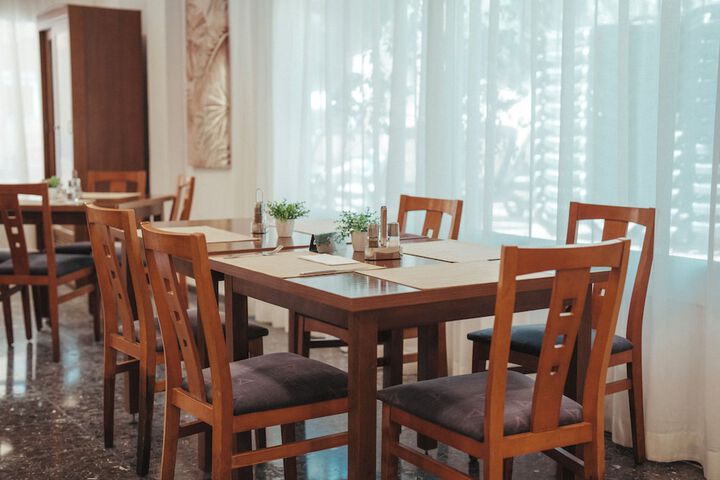 Dining 41 of 59