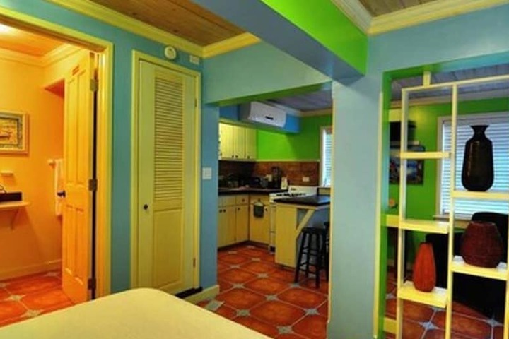 Room 13 of 75