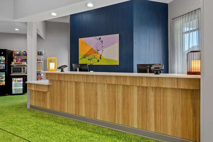 Photo of Spark by Hilton Daleville Roanoke North