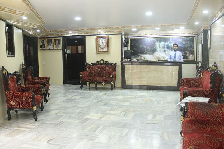 Check-in/check-out kiosk