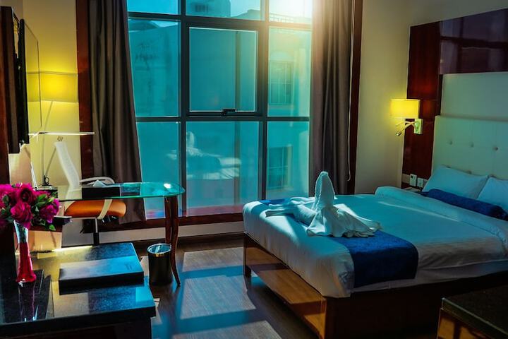 Room 27 of 62