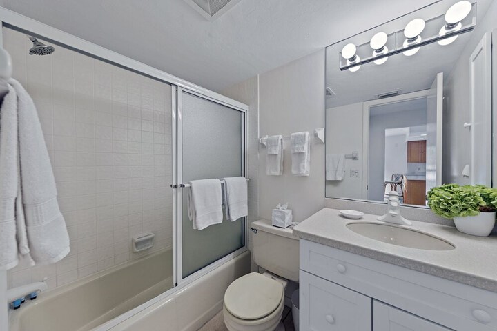 Room 15 of 19