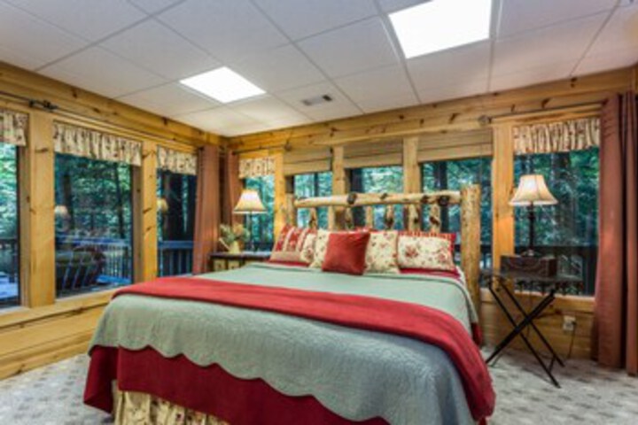 Room 14 of 18