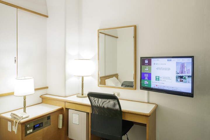 Room 8 of 30