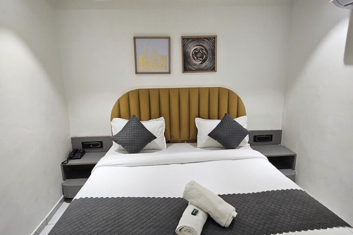 Room 17 of 23