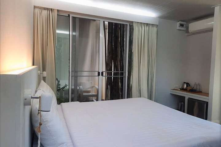 Room 15 of 127