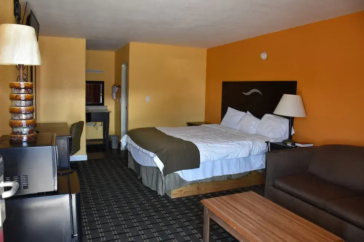 Room 3 of 15