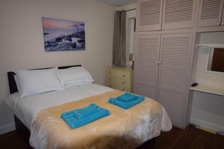 Room 17 of 27
