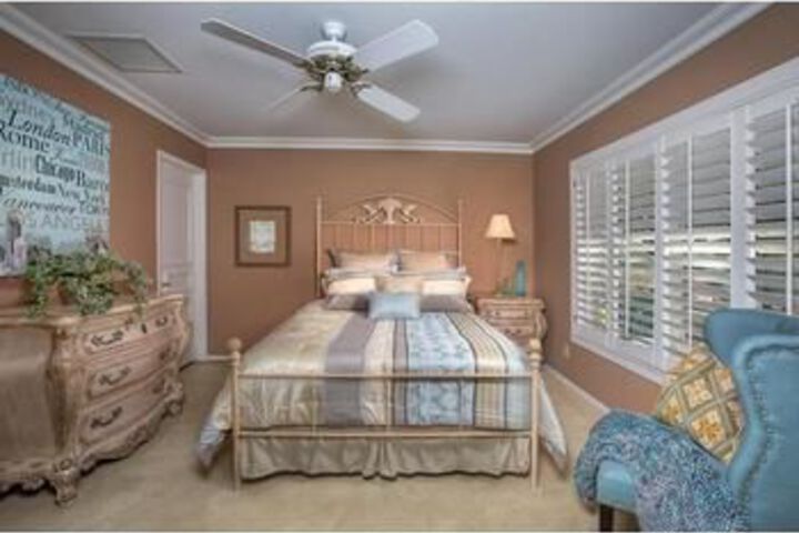 Room 35 of 103