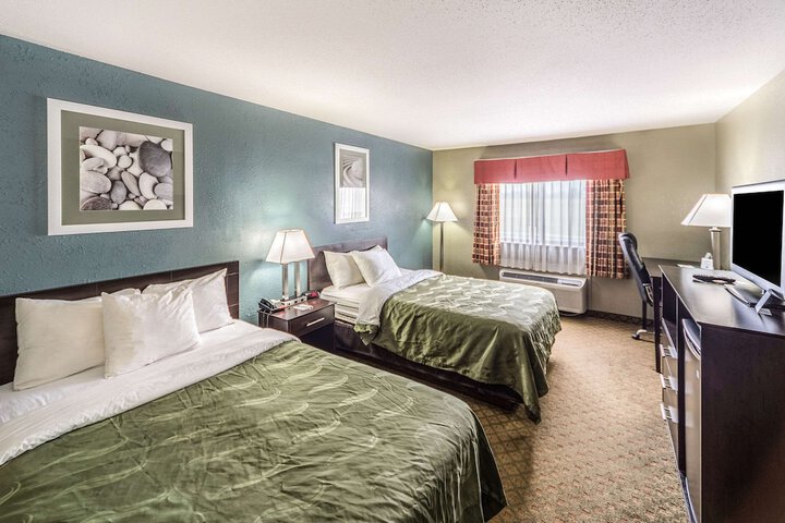 Premium 2 Double Beds (1 of 8)