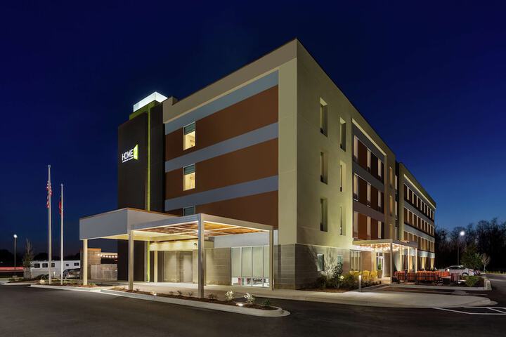 Hotel 27 of 28