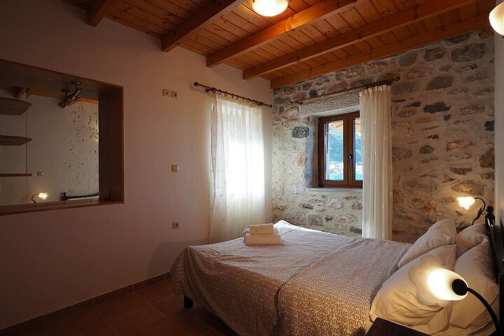 Room 7 of 17