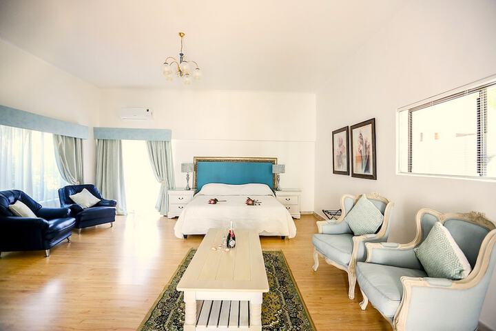 Room 40 of 148