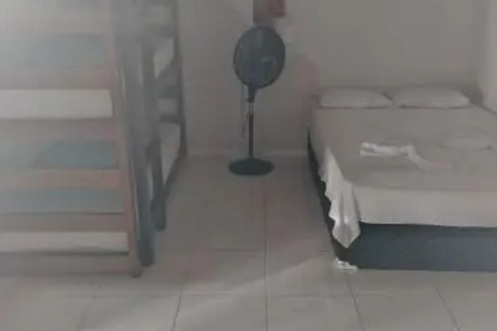 Room 5 of 6