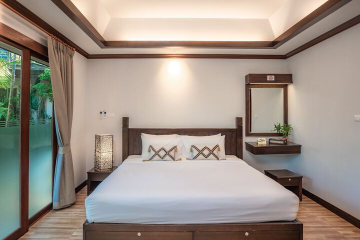Room 4 of 53
