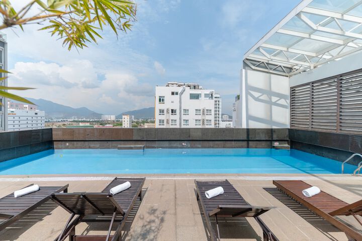 Hotel Pool