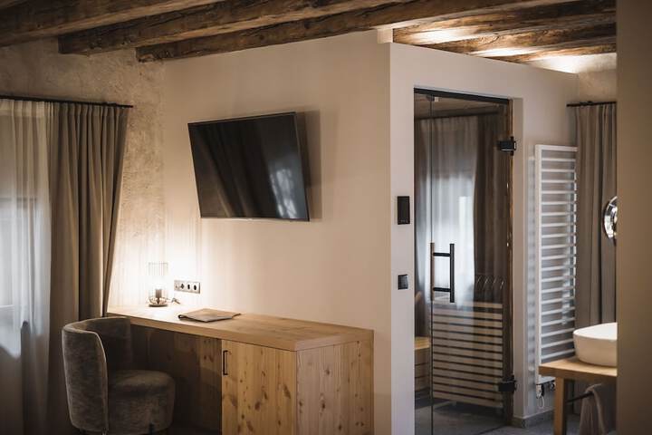Room 17 of 57