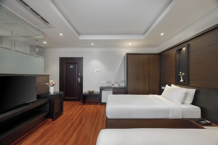 Room 4 of 23