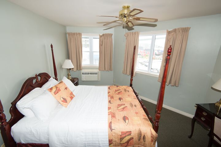 Room 2 of 48