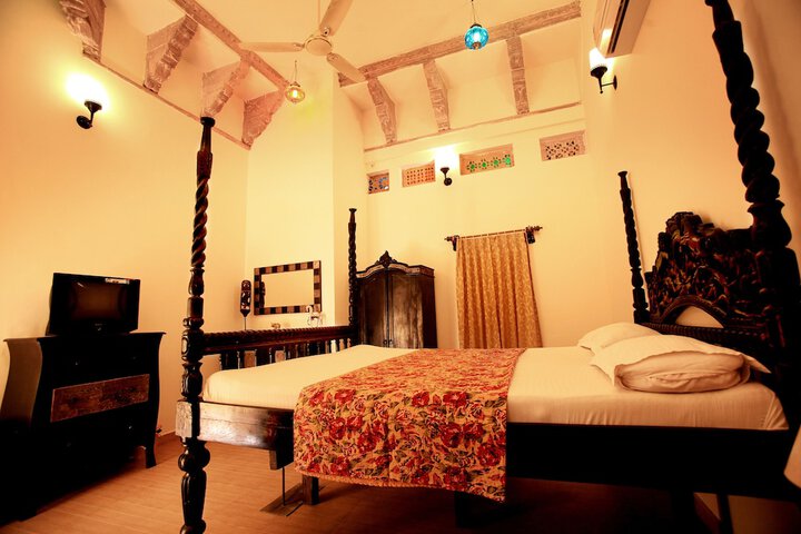 Room 15 of 97
