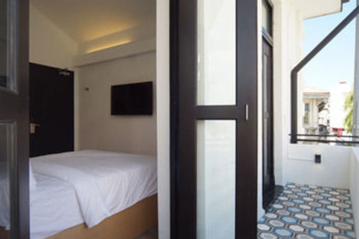 Room 40 of 74