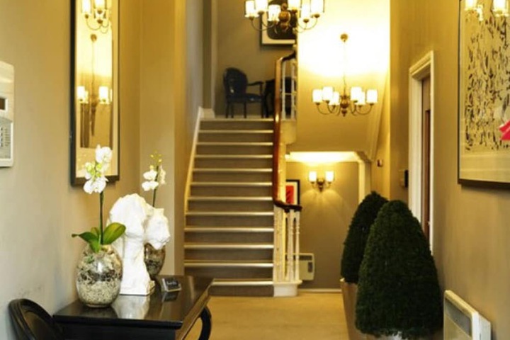 Guest Lobby