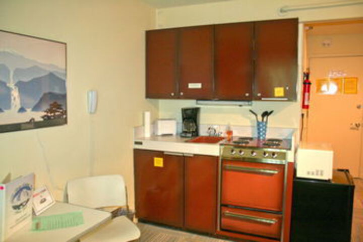 Room 553 of 697