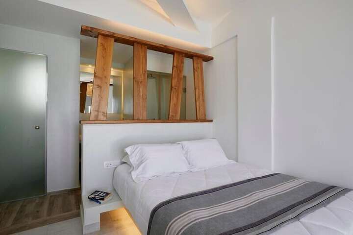 Room 83 of 205