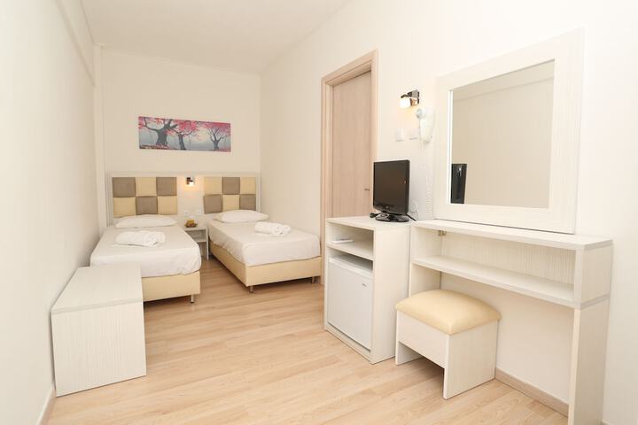 Room 19 of 44